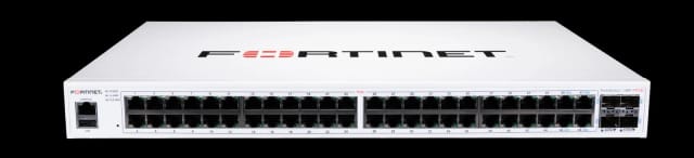 Fortinet FortiSwitch 148F - Conmutador - Gestionado - 48 x 10/100/1000 + 4 x 10 Gigabit SFP+ - flujo de aire lateral hacia atrás - montaje en rack